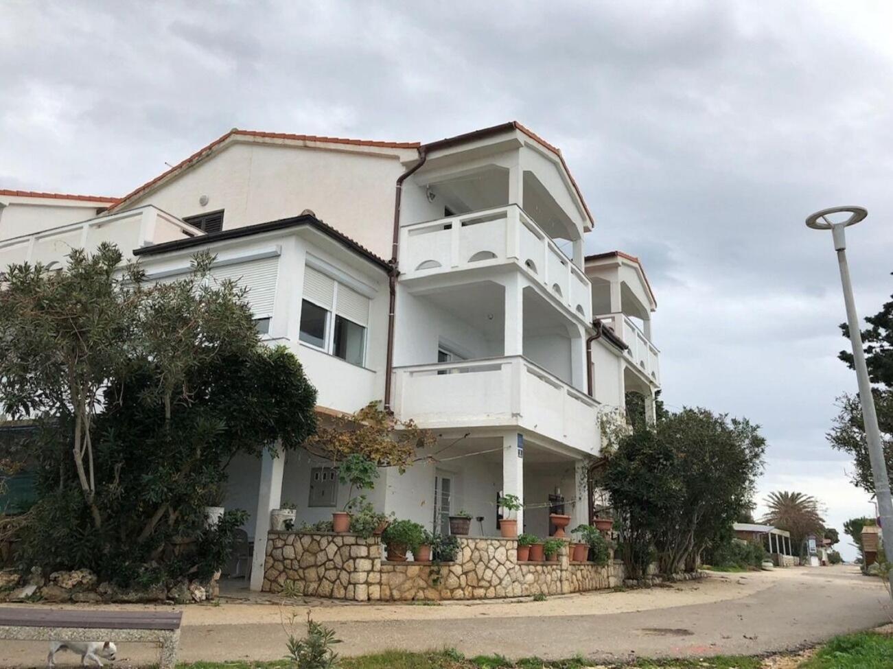 Apartments Milja - 10 M From Sea Mandre Bagian luar foto