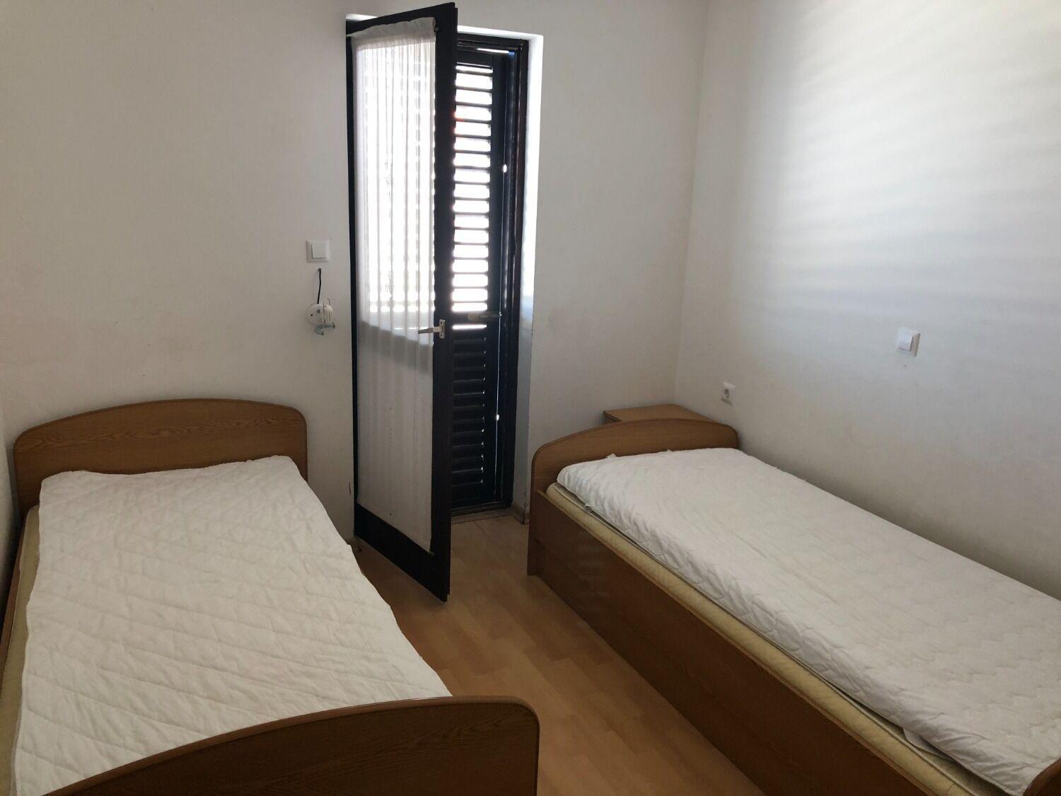 Apartments Milja - 10 M From Sea Mandre Bagian luar foto